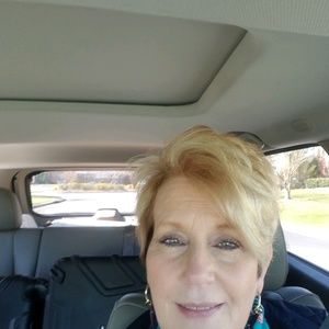 Meet your Posher, Rhonda